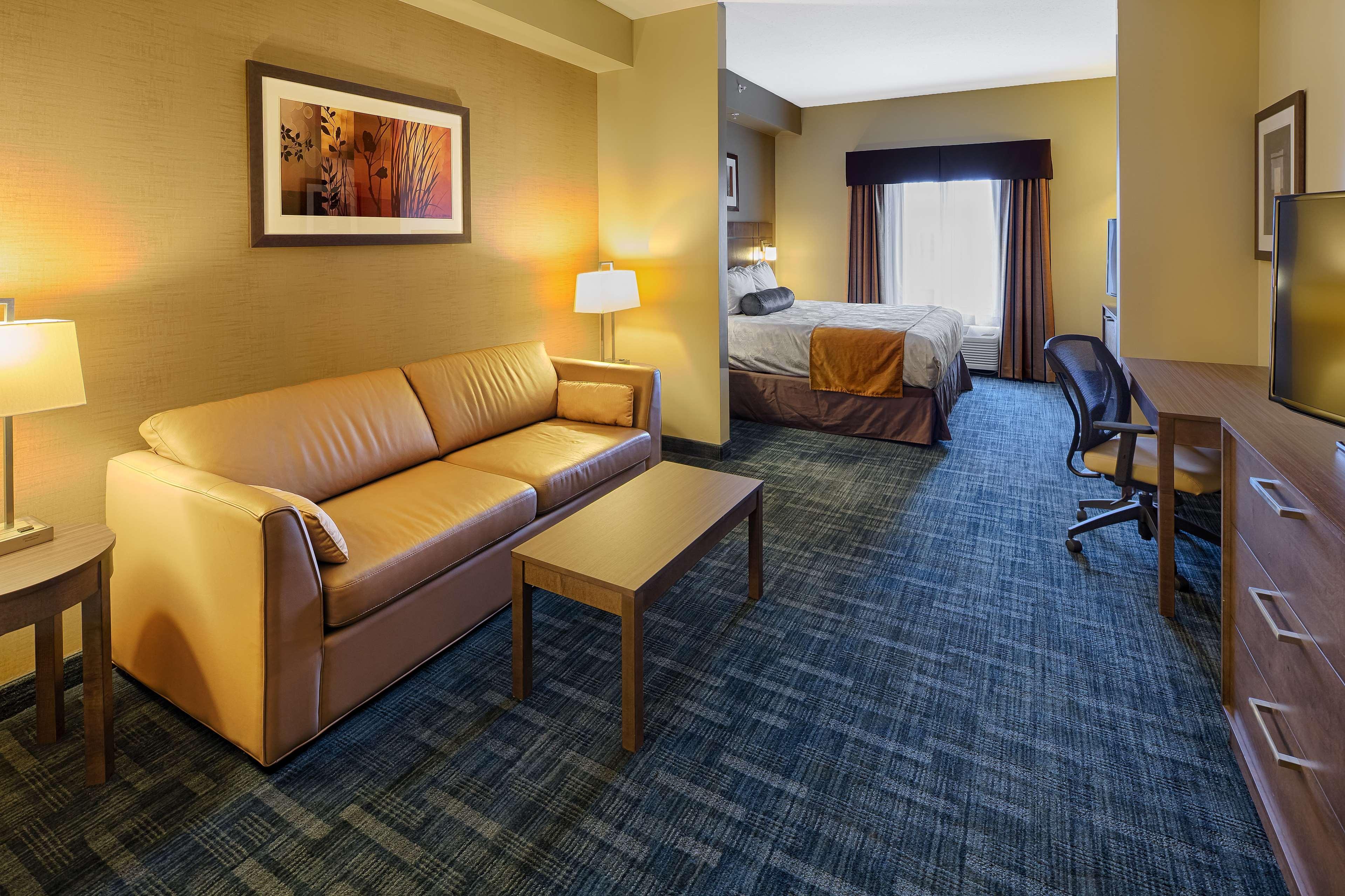 Best Western Plus Winnipeg West Headingley Экстерьер фото